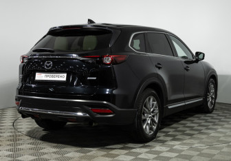 Подержанный автомобиль Mazda CX-9 2017 года (5 фото)