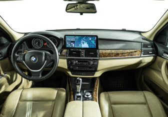 Подержанный автомобиль BMW X5 2007 года (13 фото)
