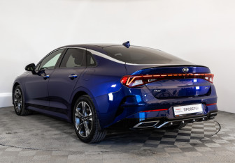 Подержанный автомобиль Kia K5 2021 года (7 фото)