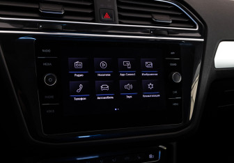 Подержанный автомобиль Volkswagen Tiguan 2020 года (14 фото)