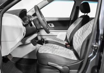 Подержанный автомобиль Skoda Fabia Hatchback 2009 года (10 фото)