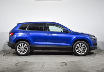 Подержанный автомобиль Skoda Karoq 2020 года (4 фото)