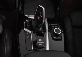 Подержанный автомобиль BMW X4 2021 года (16 фото)