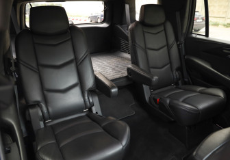 Подержанный автомобиль Cadillac Escalade Suv 2016 года (32 фото)