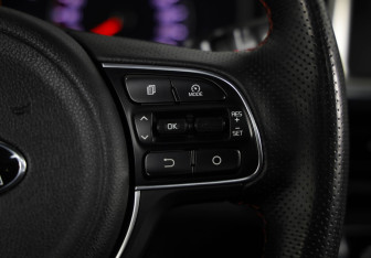 Подержанный автомобиль Kia Optima Sedan 2018 года (13 фото)