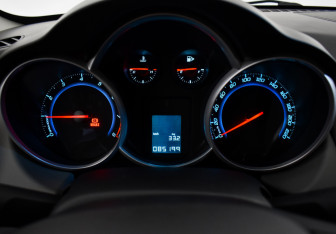 Подержанный автомобиль Chevrolet Cruze Sedan 2012 года (19 фото)