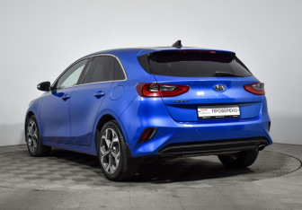 Подержанный автомобиль Kia Ceed Hatchback 2019 года (7 фото)