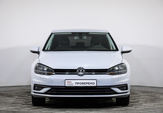 Подержанный автомобиль Volkswagen Golf Hatchback 2018 года (2 фото)