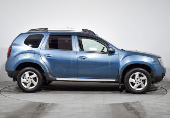 Подержанный автомобиль Renault Duster 2016 года (4 фото)