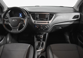 Подержанный автомобиль Hyundai Solaris Sedan 2018 года (13 фото)