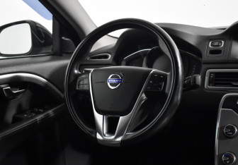 Подержанный автомобиль Volvo S80 2014 года (16 фото)