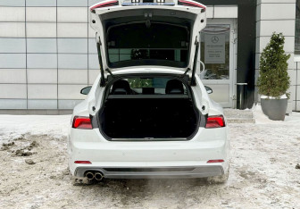 Подержанный автомобиль Audi A5 Liftback 2018 года (7 фото)