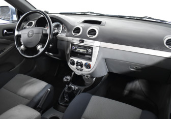 Подержанный автомобиль Chevrolet Lacetti Hatchback 2010 года (10 фото)