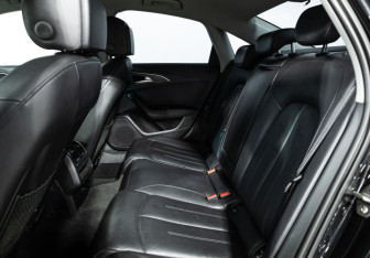 Подержанный автомобиль Audi A6 Sedan 2018 года (10 фото)