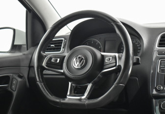 Подержанный автомобиль Volkswagen Polo Sedan 2019 года (14 фото)