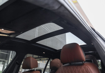 Подержанный автомобиль BMW X7 2019 года (29 фото)