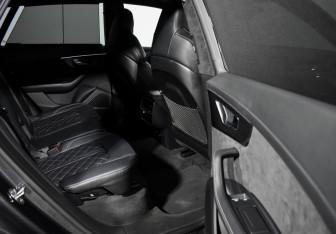 Подержанный автомобиль Audi Q8 2019 года (12 фото)