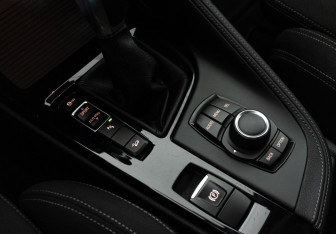 Подержанный автомобиль BMW X1 2016 года (17 фото)