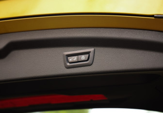 Подержанный автомобиль BMW X2 2021 года (34 фото)