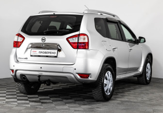 Подержанный автомобиль Nissan Terrano 2017 года (5 фото)