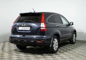 Подержанный автомобиль Honda CR-V 2008 года (5 фото)