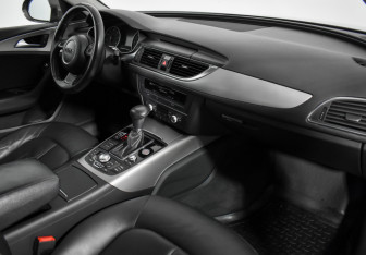 Подержанный автомобиль Audi A6 Sedan 2011 года (13 фото)