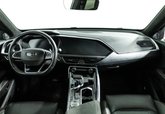 Подержанный автомобиль Geely Tugella 2023 года (13 фото)