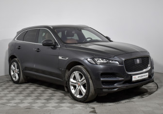 Подержанный автомобиль Jaguar F-Pace 2016 года (3 фото)