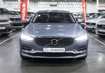 Подержанный автомобиль Volvo S90 2017 года (5 фото)