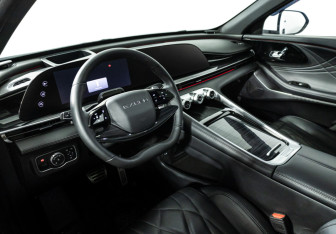 Подержанный автомобиль Exeed RX 2024 года (11 фото)