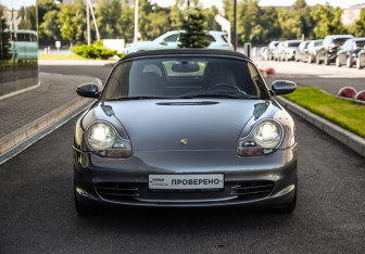 Подержанный автомобиль Porsche Boxster 2004 года (4 фото)