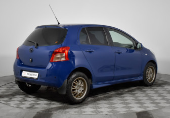 Подержанный автомобиль Toyota Yaris Hatchback 2006 года (5 фото)