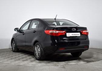Подержанный автомобиль Kia Rio Sedan 2012 года (7 фото)