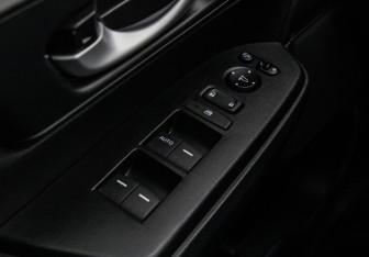 Подержанный автомобиль Honda CR-V 2018 года (19 фото)