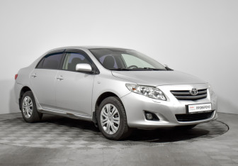 Подержанный автомобиль Toyota Corolla Sedan 2008 года (3 фото)