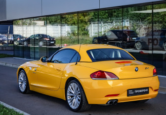 Подержанный автомобиль BMW Z4 Roadster 2011 года (8 фото)
