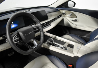 Подержанный автомобиль Chery Arrizo 8 2023 года (9 фото)