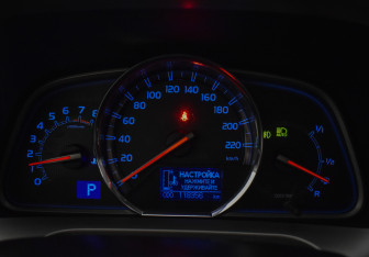 Подержанный автомобиль Toyota RAV4 2015 года (18 фото)