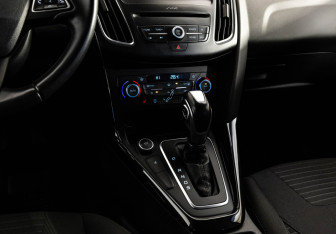 Подержанный автомобиль Ford Focus Wagon 2018 года (13 фото)