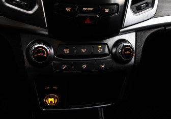 Подержанный автомобиль SsangYong Actyon 2014 года (14 фото)