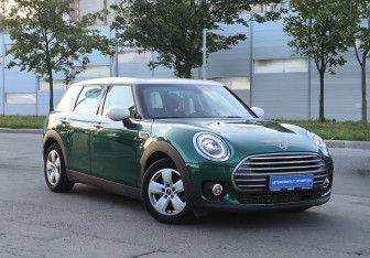 Подержанный автомобиль MINI Clubman Wagon 2021 года (27 фото)
