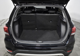 Подержанный автомобиль Kia Rio Hatchback 2019 года (19 фото)