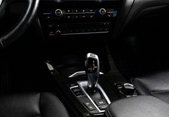 Подержанный автомобиль BMW X3 2014 года (13 фото)