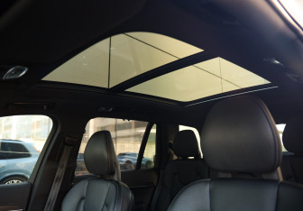 Подержанный автомобиль Volvo XC90 2019 года (32 фото)