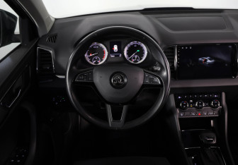 Подержанный автомобиль Skoda Karoq 2020 года (10 фото)
