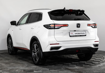 Подержанный автомобиль Changan UNI-S 2024 года (8 фото)