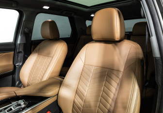 Подержанный автомобиль Changan CS95 2024 года (18 фото)