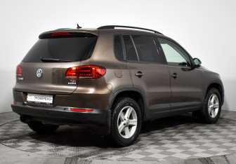 Подержанный автомобиль Volkswagen Tiguan 2015 года (5 фото)