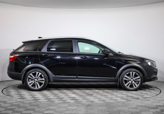 Подержанный автомобиль LADA (ВАЗ) Vesta Wagon 2021 года (4 фото)