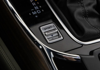 Подержанный автомобиль Mazda CX-9 2022 года (19 фото)